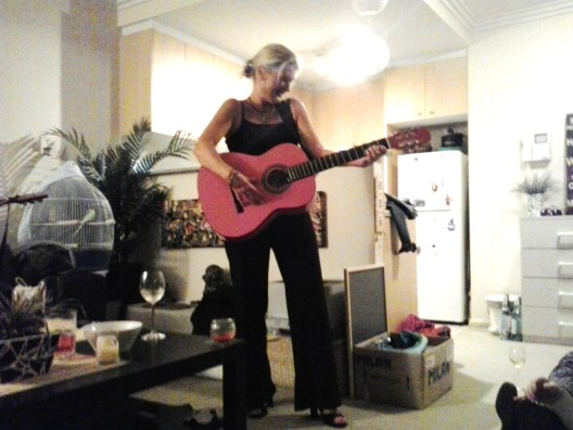 manda & guitar